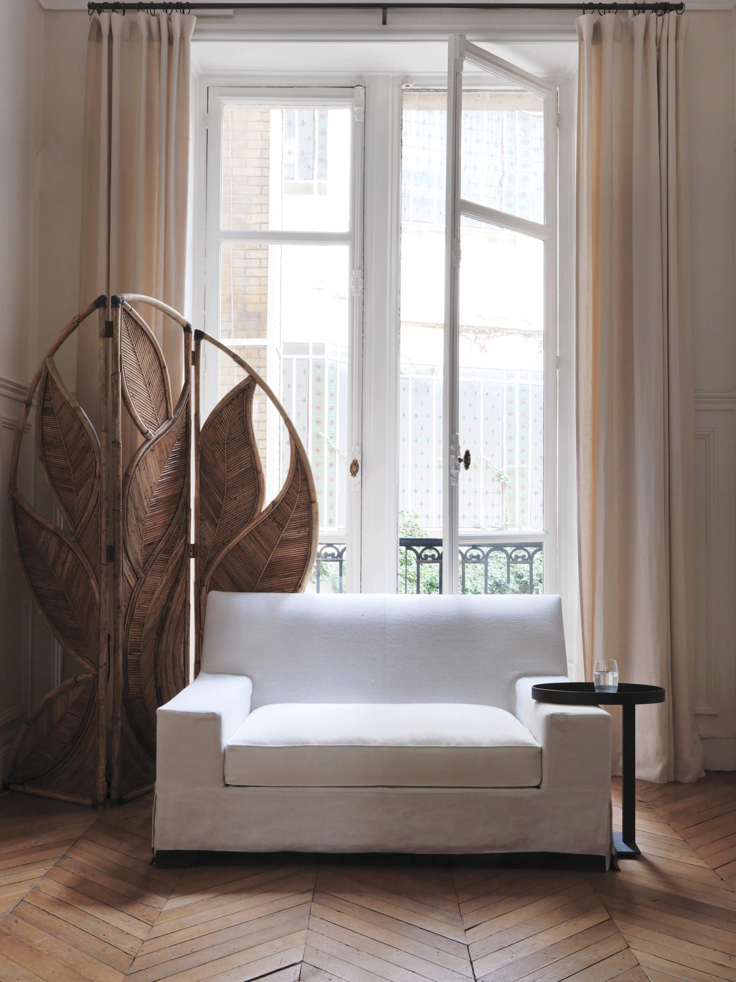 G&B---white-sofa-wide
