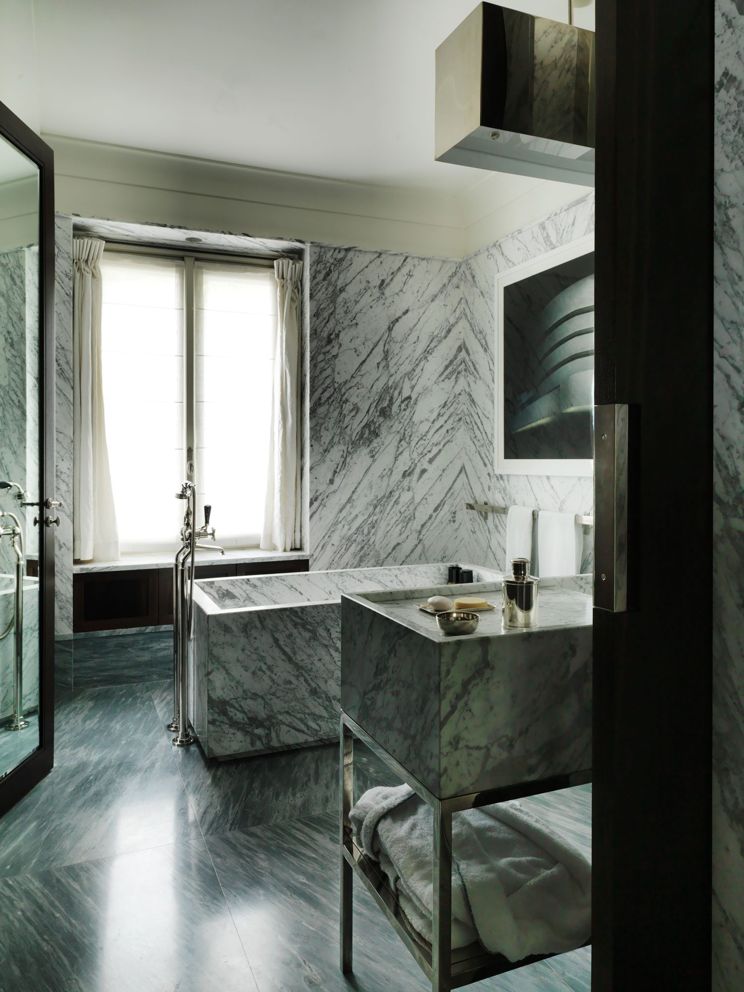 Ruffini---Como---bathroom-2